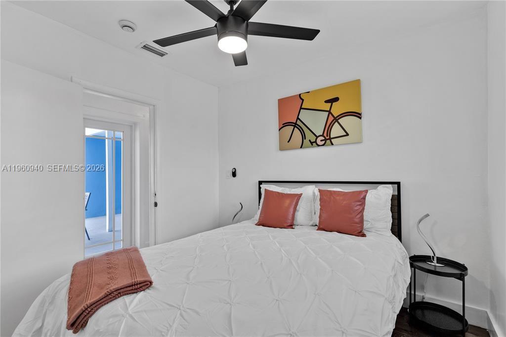 7831 Hope St Hollywood, FL 33024