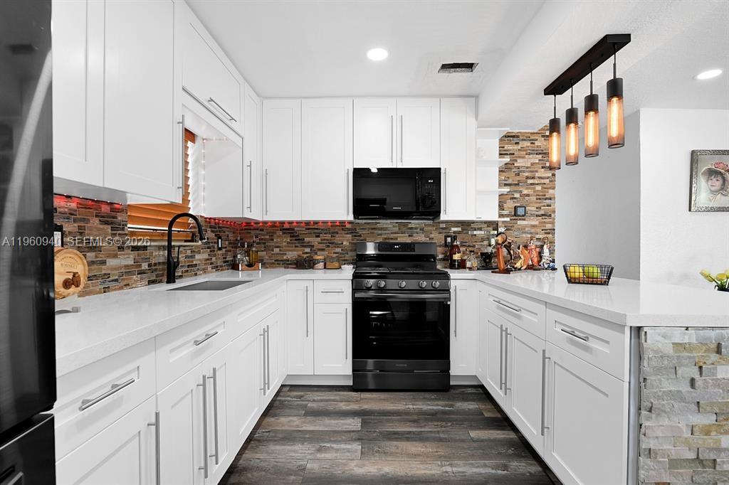 7831 Hope St Hollywood, FL 33024