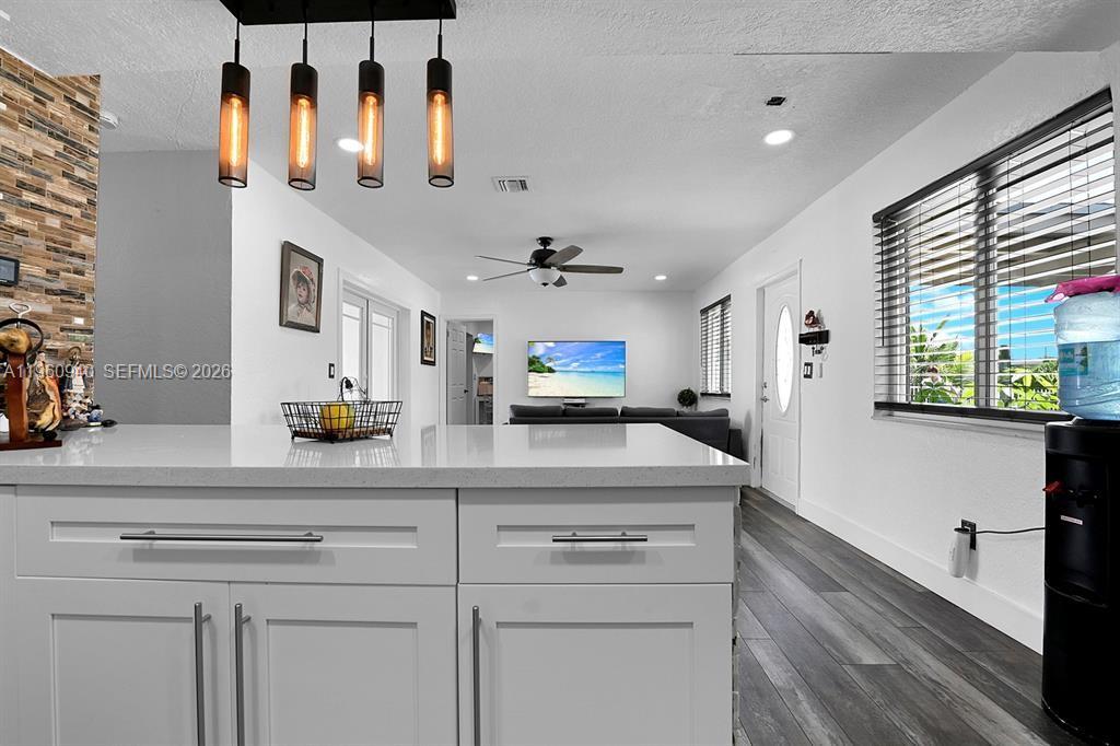 7831 Hope St Hollywood, FL 33024