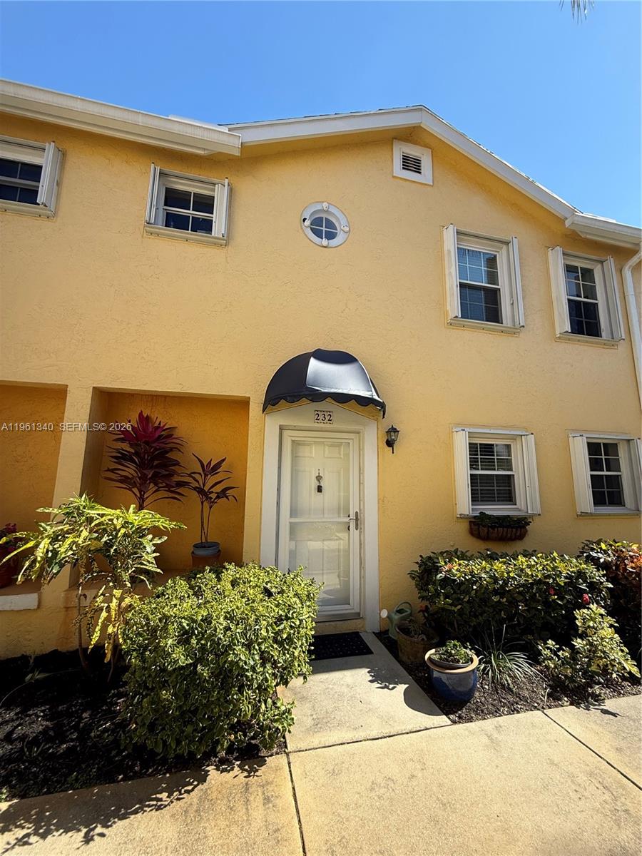 232 Waterside Dr Hypoluxo, FL 33462