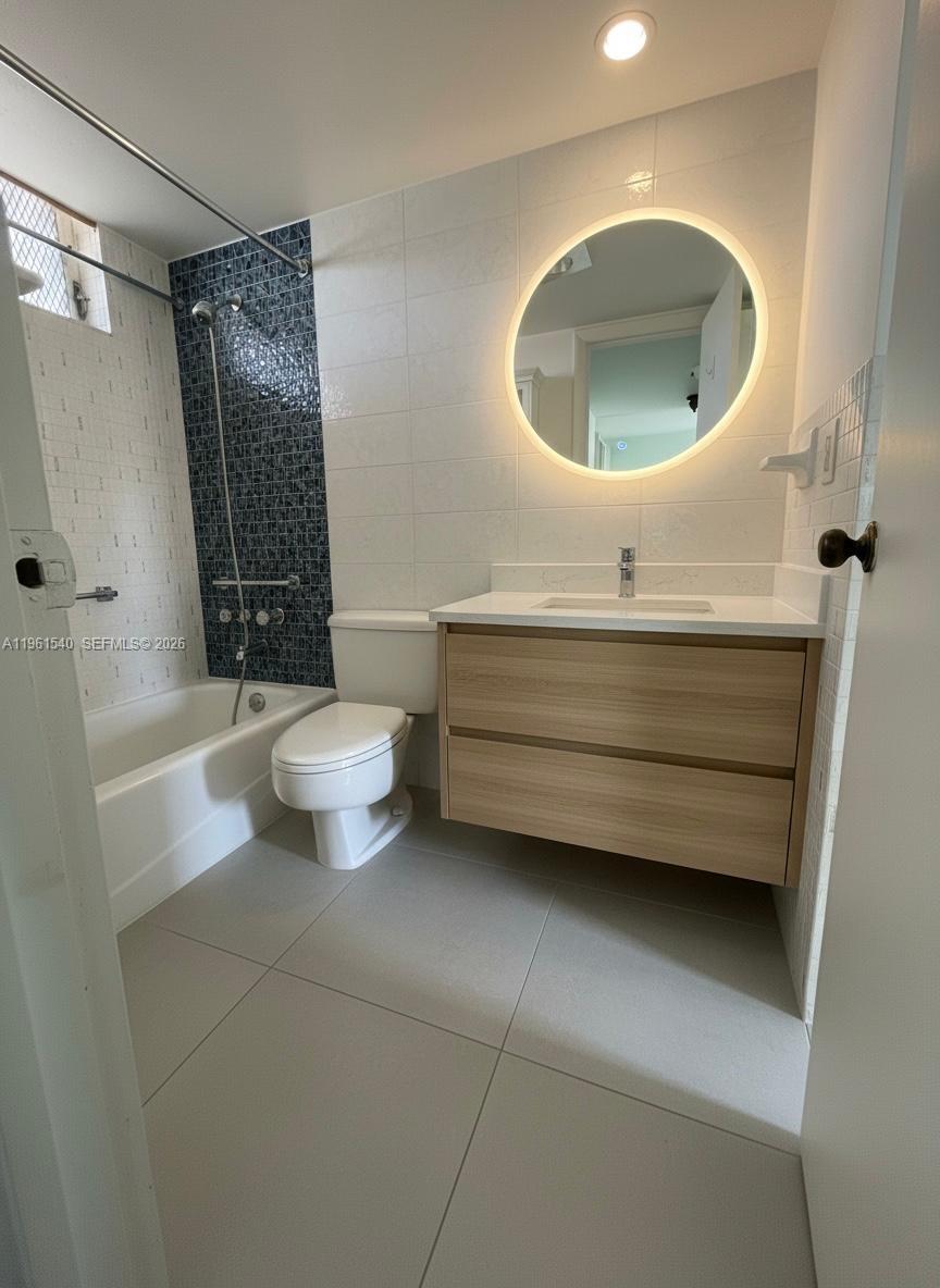 Undisclosed Address Aventura, FL 33160