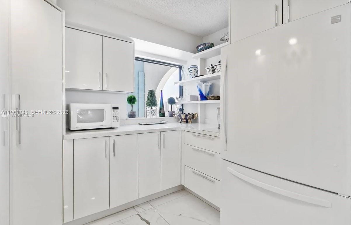 1717 N Bayshore Dr #A-3451 Miami, FL 33132