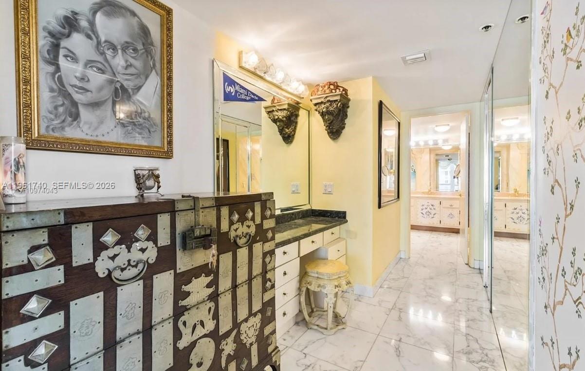 1717 N Bayshore Dr #A-3451 Miami, FL 33132