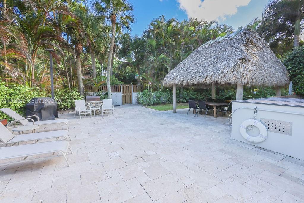 4201 N Ocean Dr #304 Hollywood, FL 33019