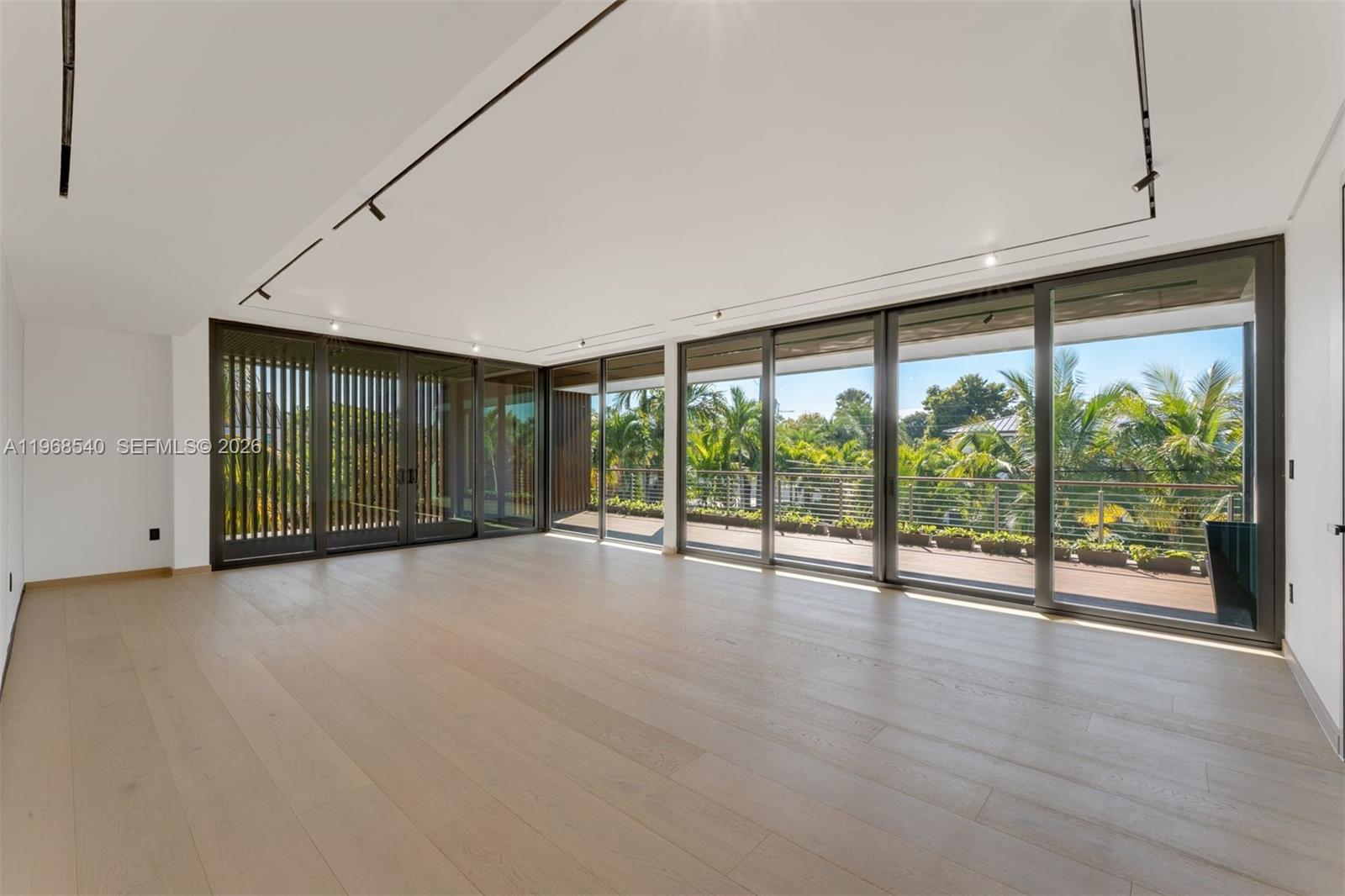 6450 SW 82nd St Miami, FL 33143