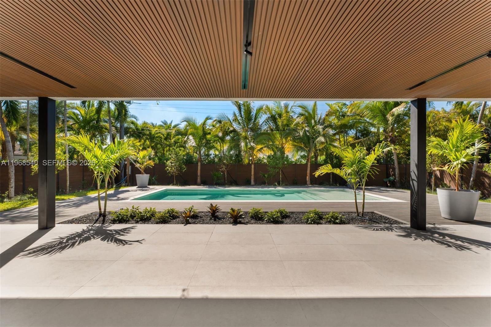 6450 SW 82nd St Miami, FL 33143