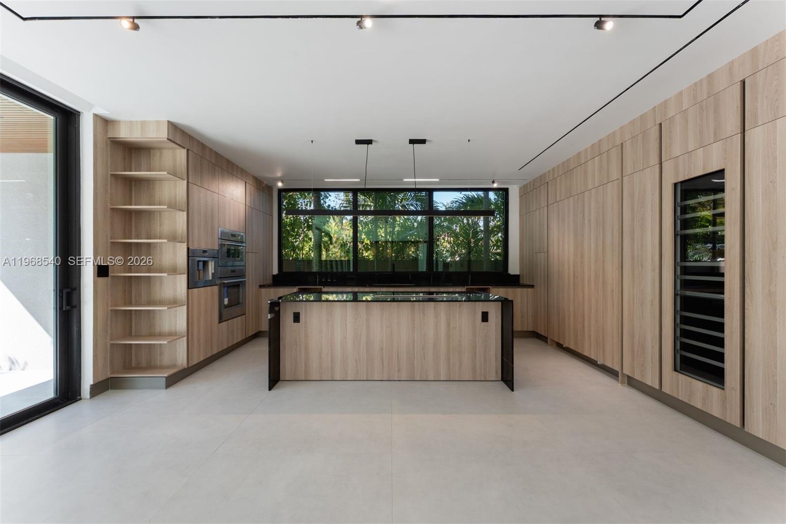 6450 SW 82nd St Miami, FL 33143