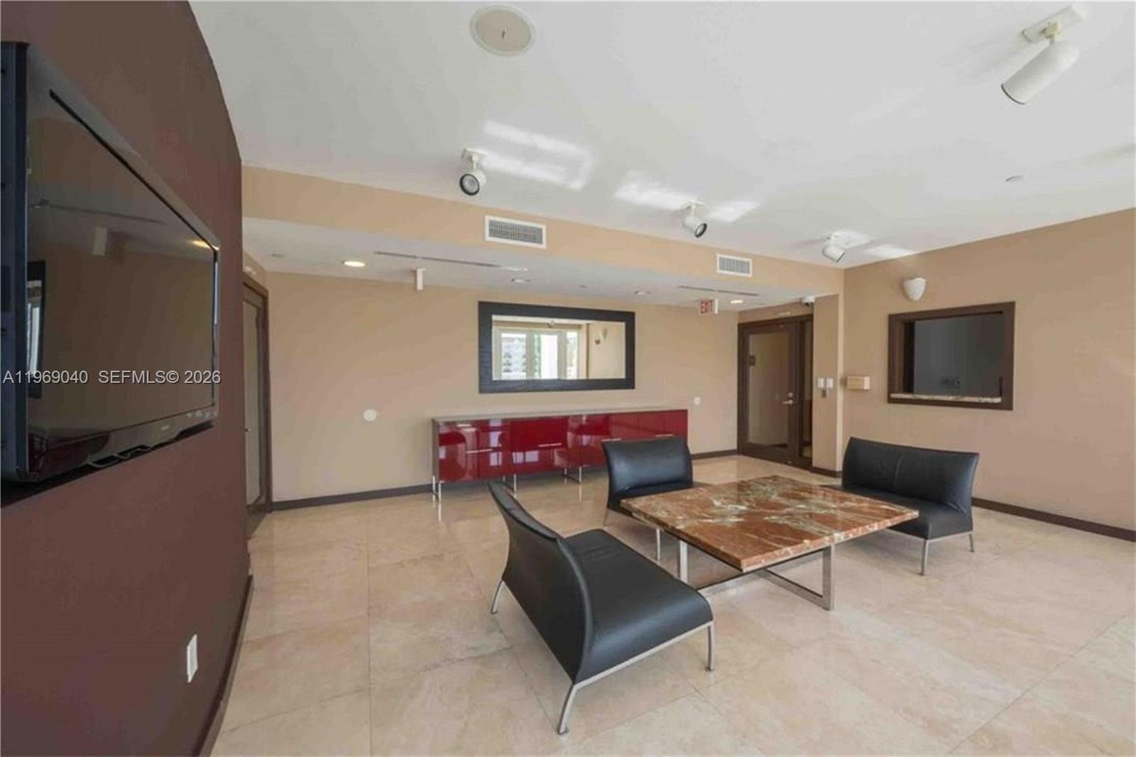 image Ten Aragon Condo17