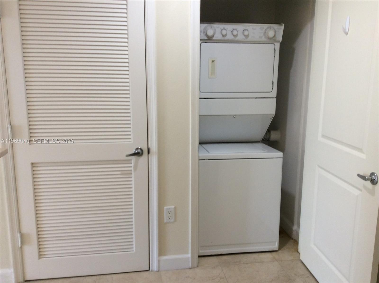 image Ten Aragon Condo7