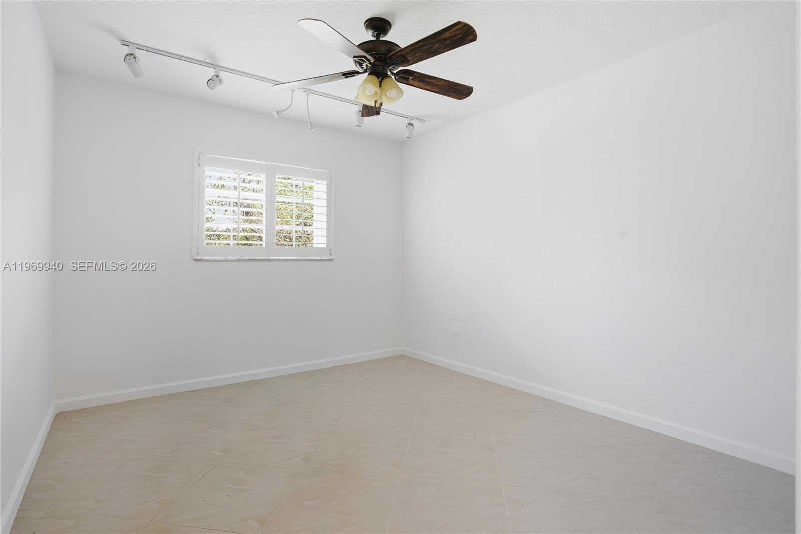 14721 SW 67th Ave Coral Gables, FL 33158
