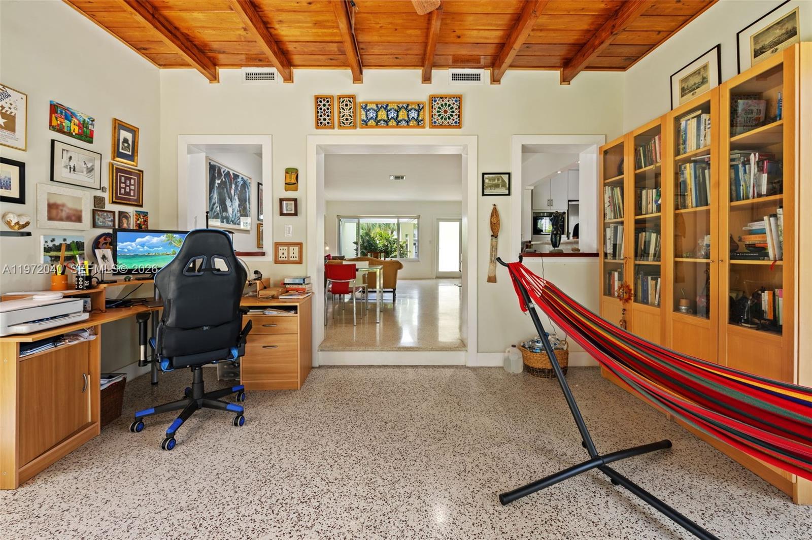 8819 Hawthorne Ave Surfside, FL 33154