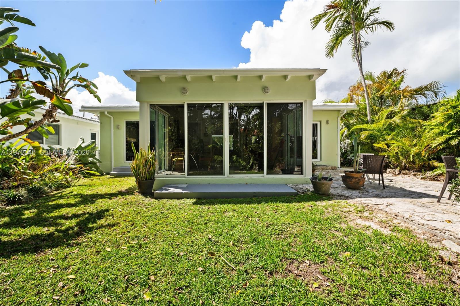 8819 Hawthorne Ave Surfside, FL 33154