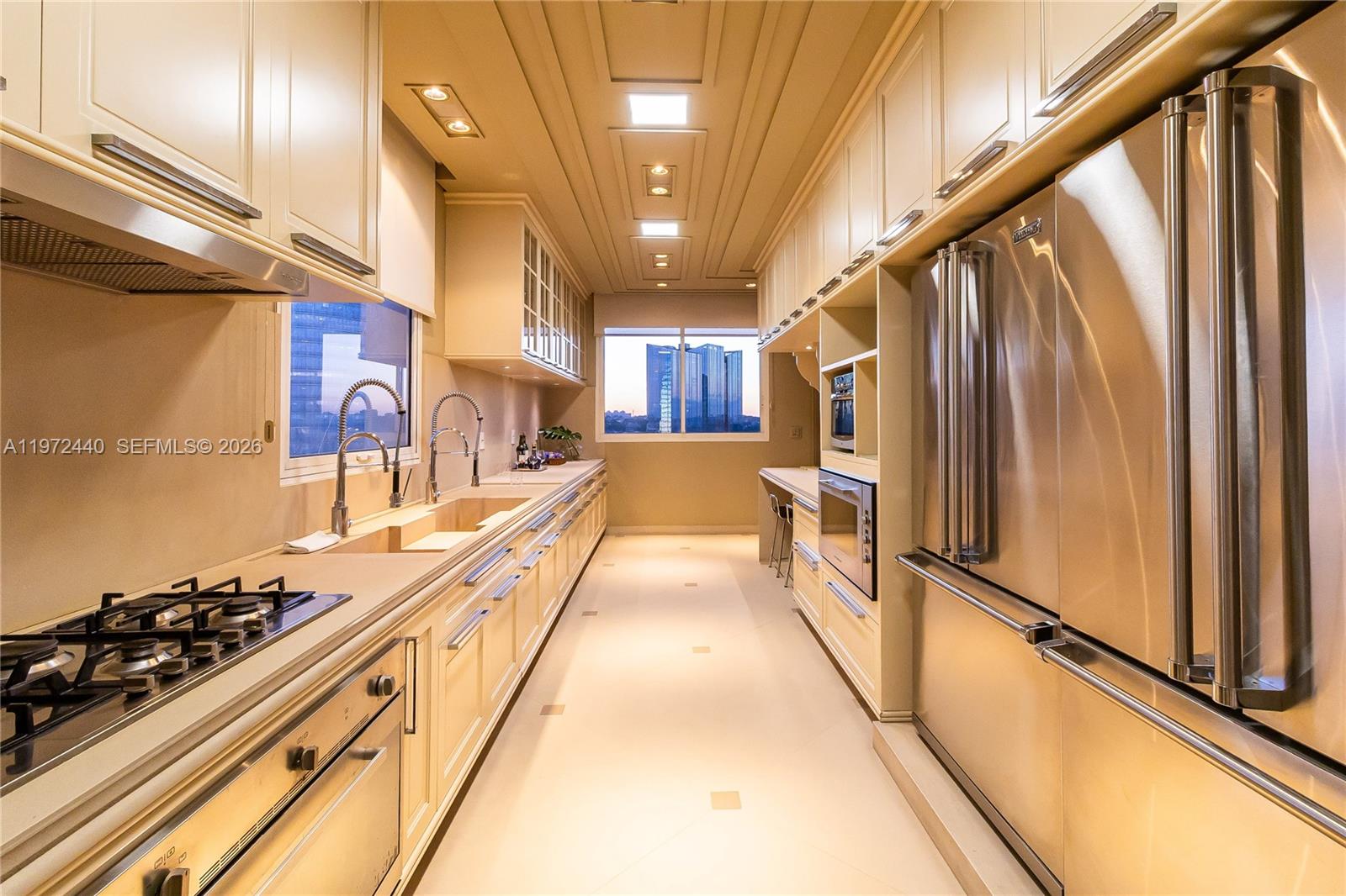 1377 Rua Leopoldo Couto De Magalhães Junior #PH 