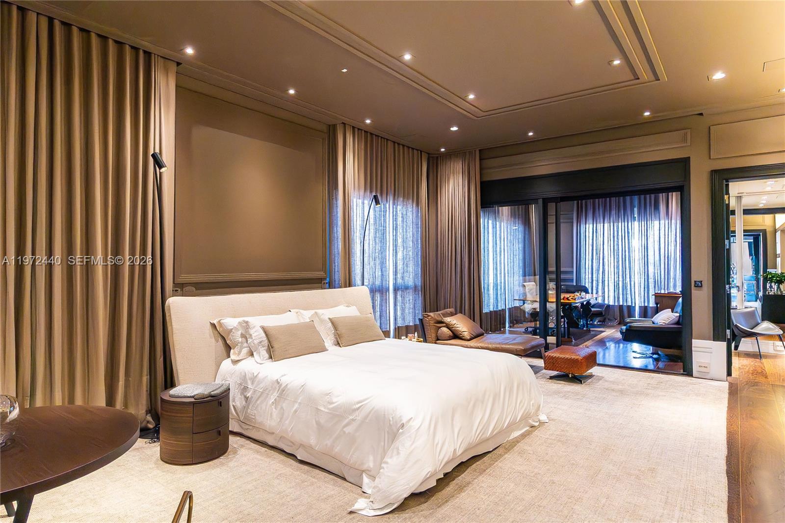 1377 Rua Leopoldo Couto De Magalhães Junior #PH 