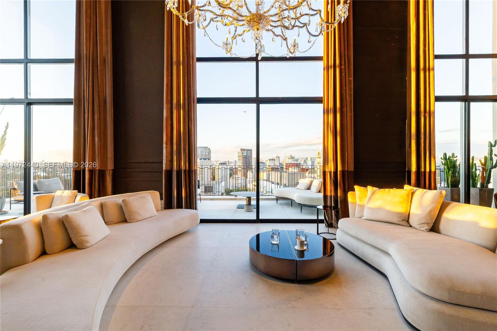 1377 Rua Leopoldo Couto De Magalhães Junior #PH 