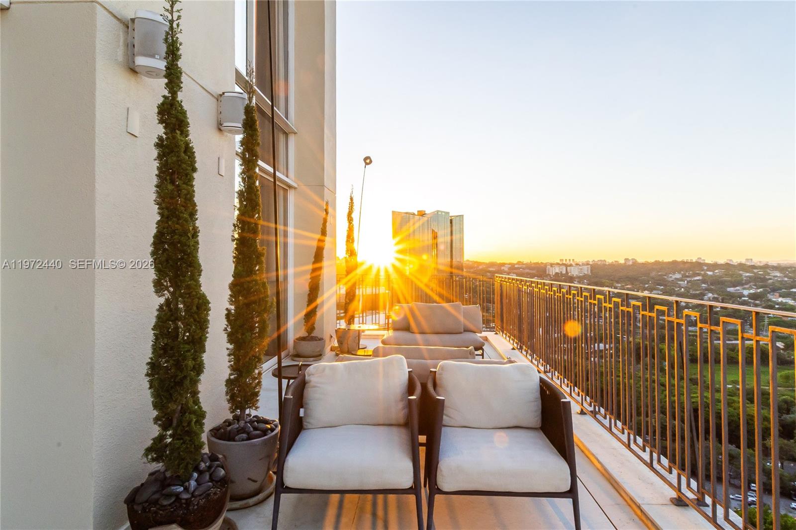 1377 Rua Leopoldo Couto De Magalhães Junior #PH 