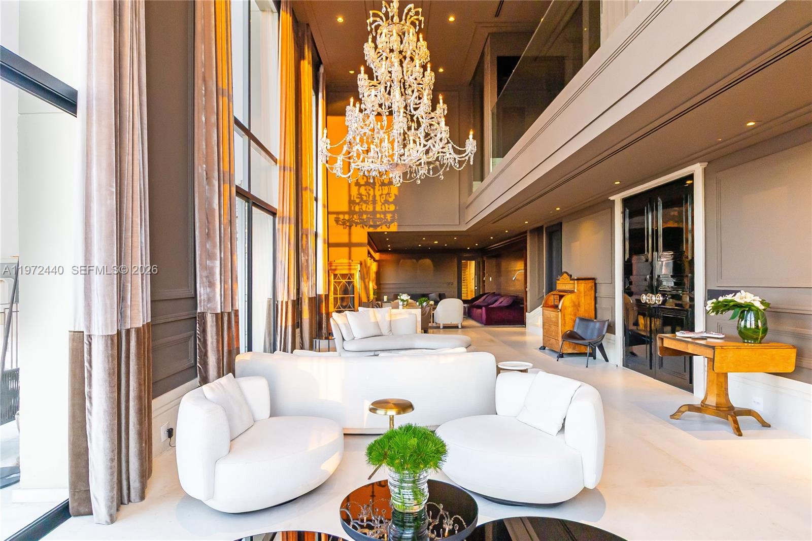 1377 Rua Leopoldo Couto De Magalhães Junior #PH 