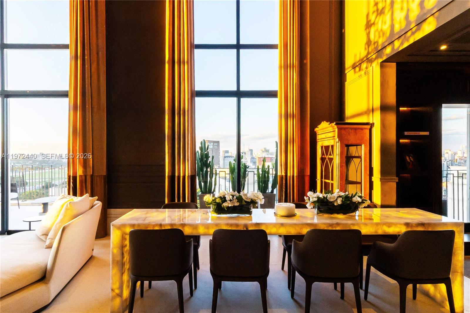 1377 Rua Leopoldo Couto De Magalhães Junior #PH 