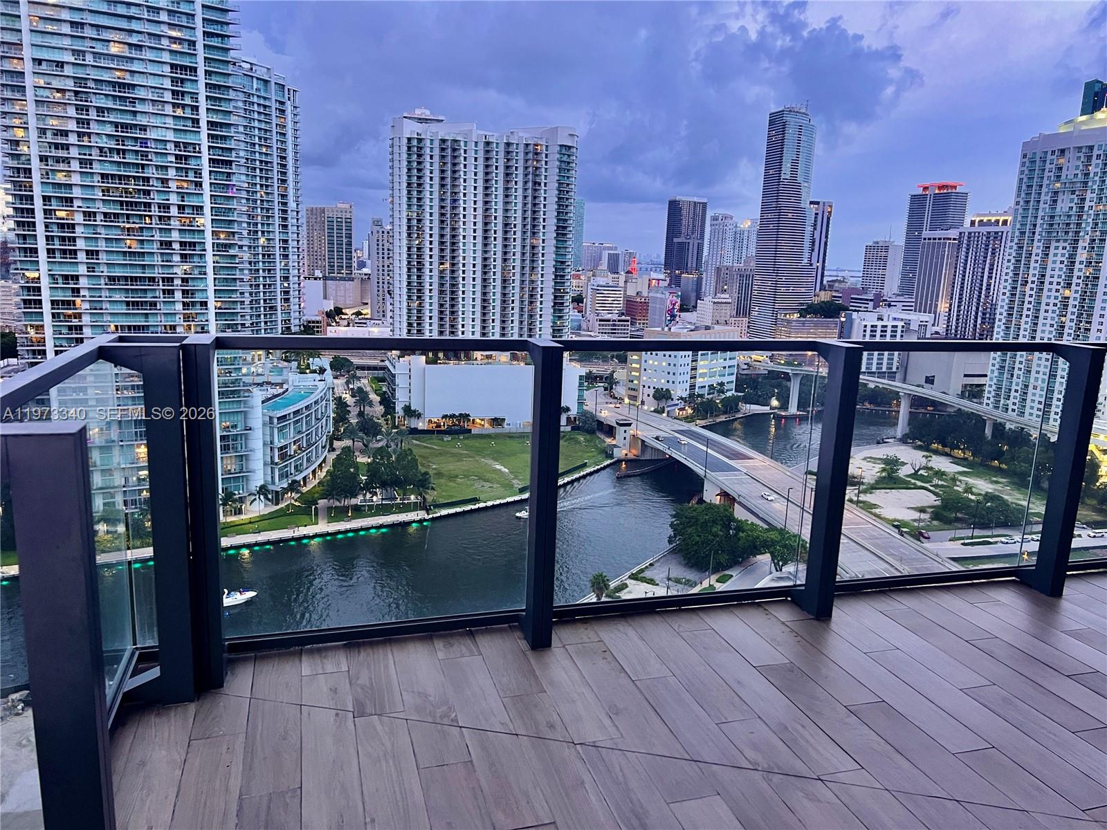 image Rise Brickell City Centre10