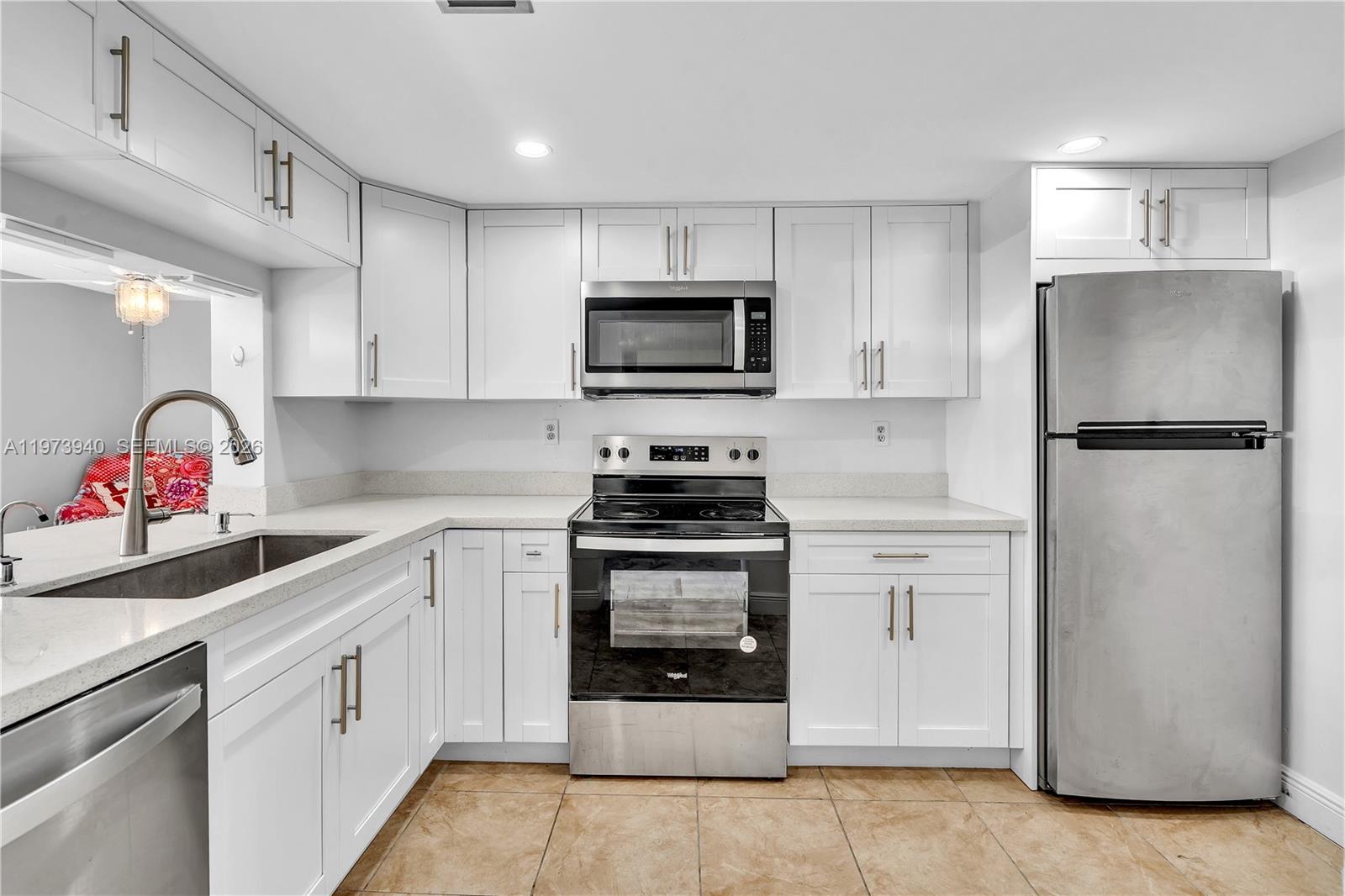 3252 Foxcroft Rd #102