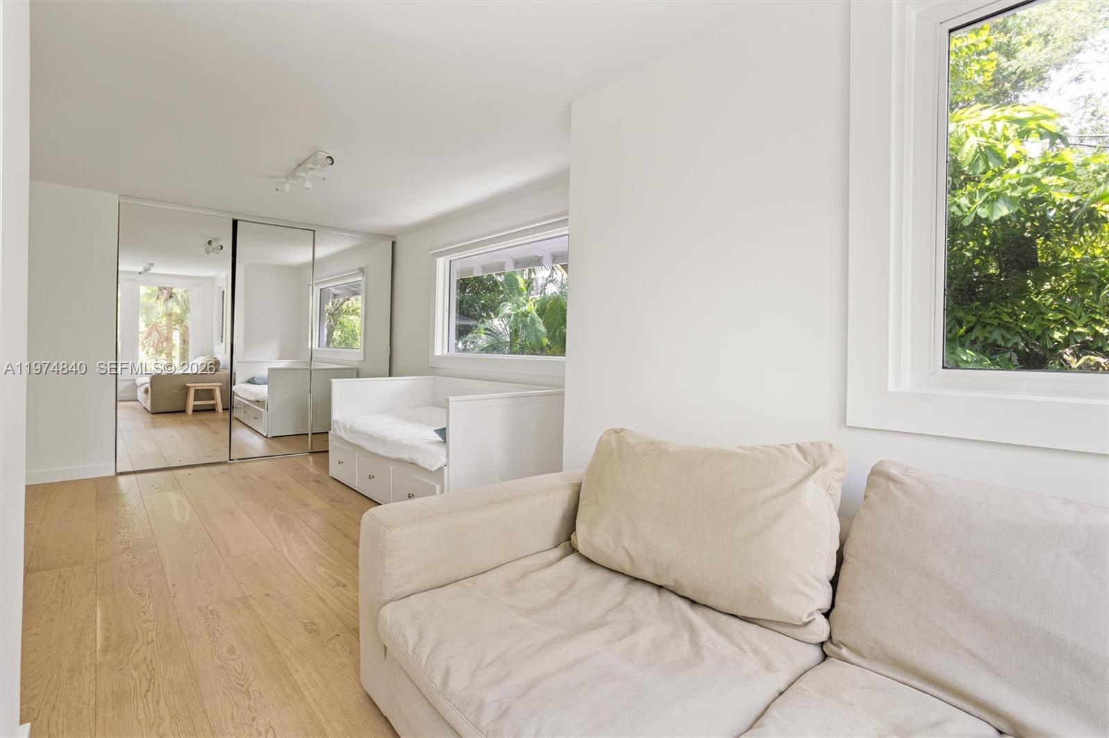 4286 S Douglas Rd Miami, FL 33133