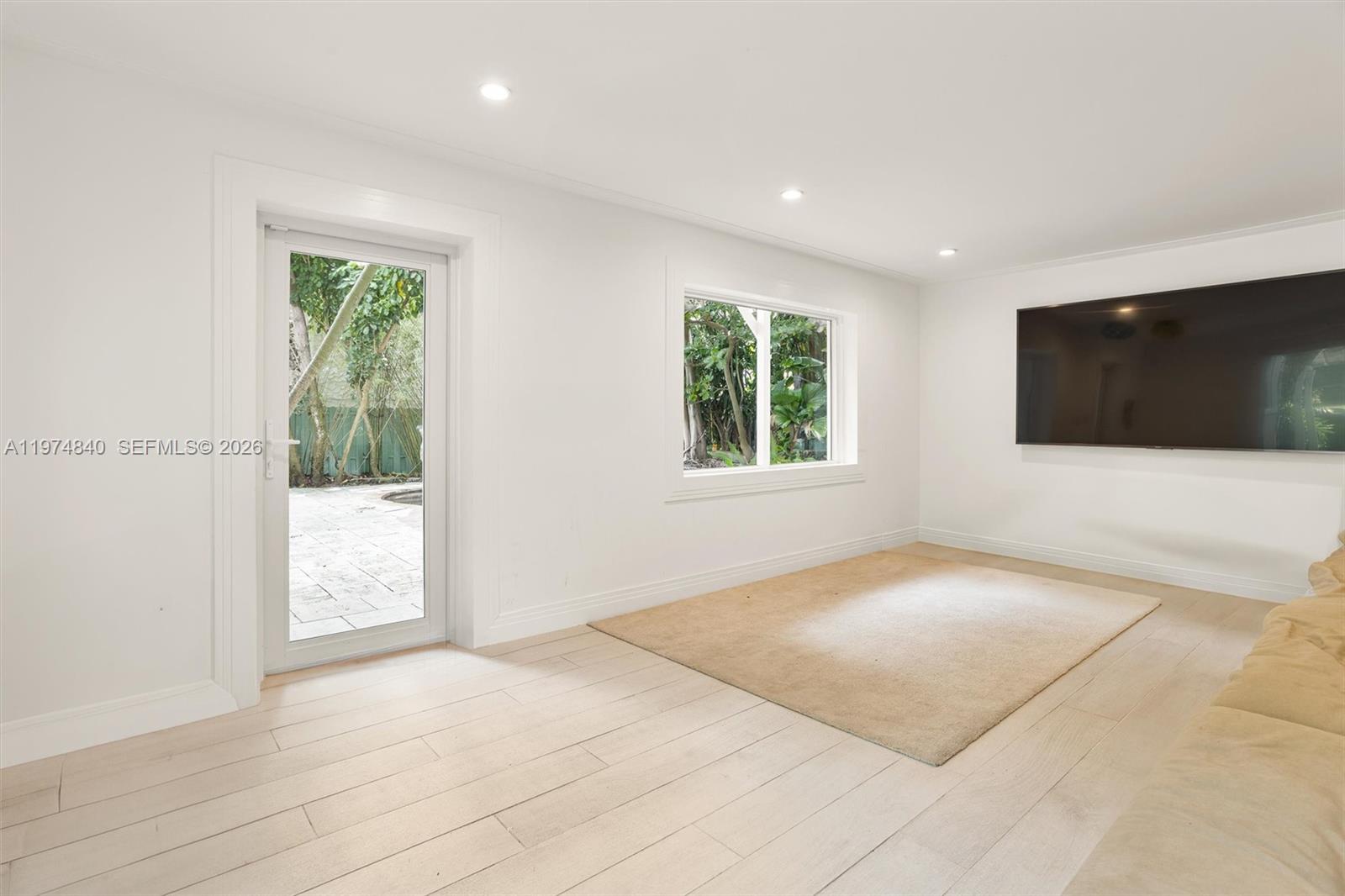 4286 S Douglas Rd Miami, FL 33133