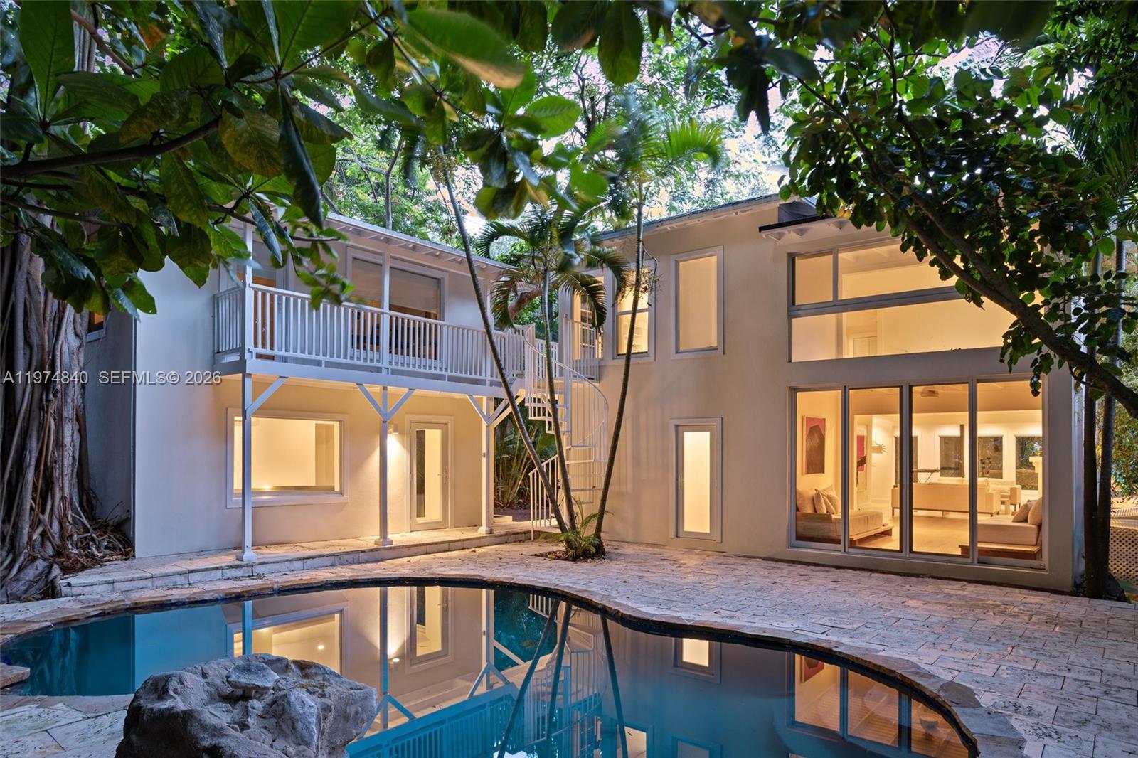 4286 S Douglas Rd Miami, FL 33133