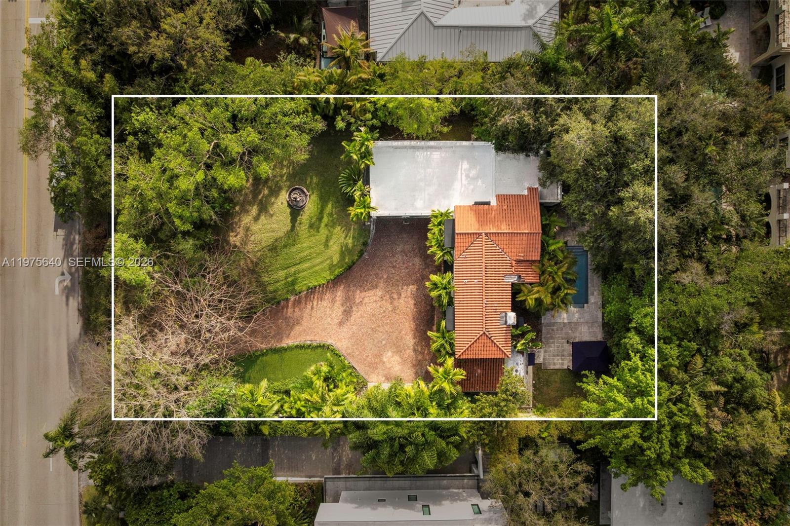 1645 S Bayshore Dr Coconut Grove, FL 33133