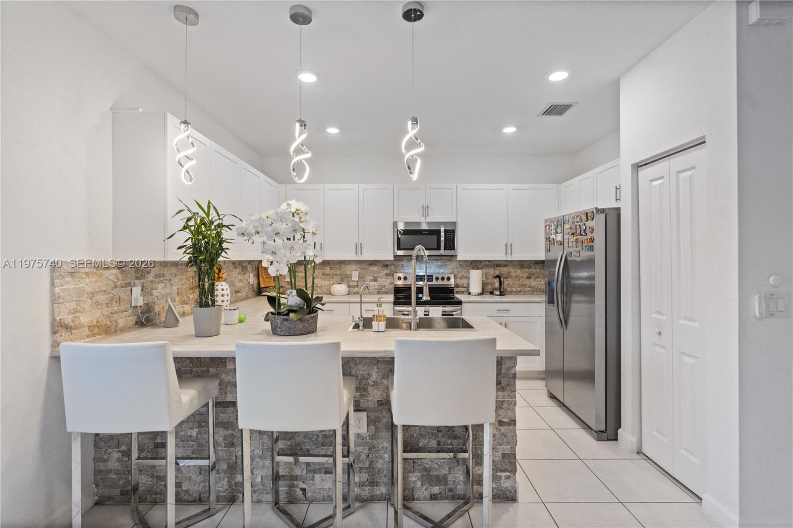 21018 NE 8th Ave #21018 Miami, FL 33179