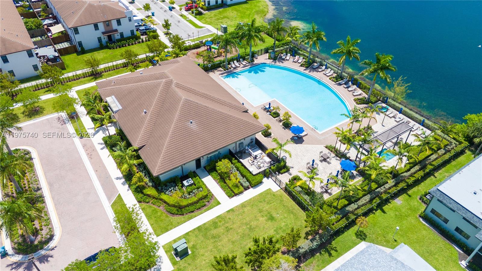 21018 NE 8th Ave #21018 Miami, FL 33179