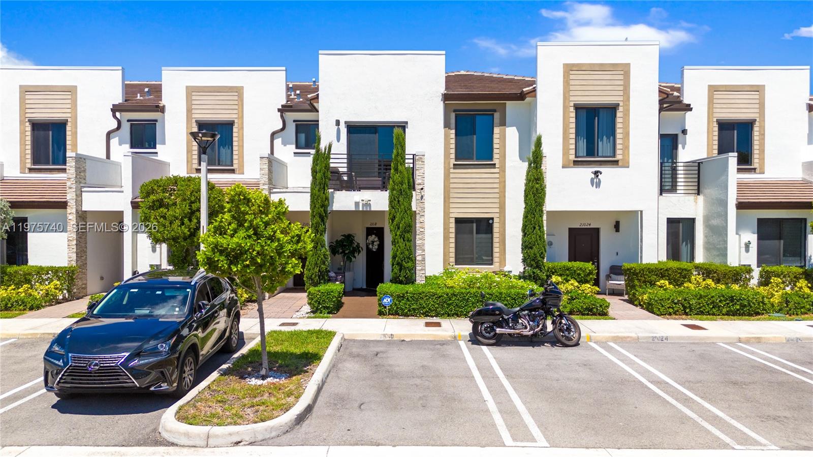 21018 NE 8th Ave #21018 Miami, FL 33179