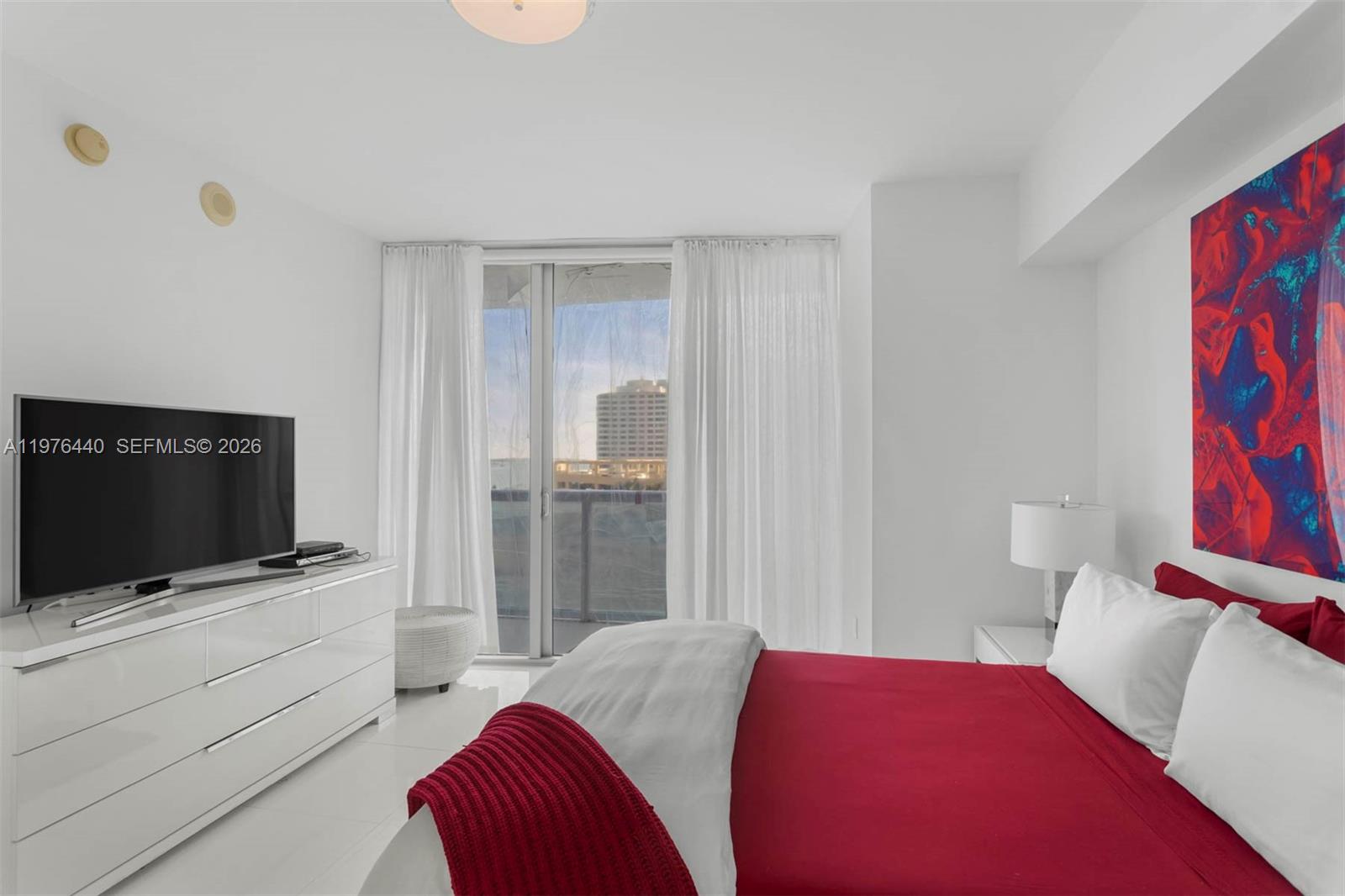 495 Brickell Ave #805 Miami, FL 33131