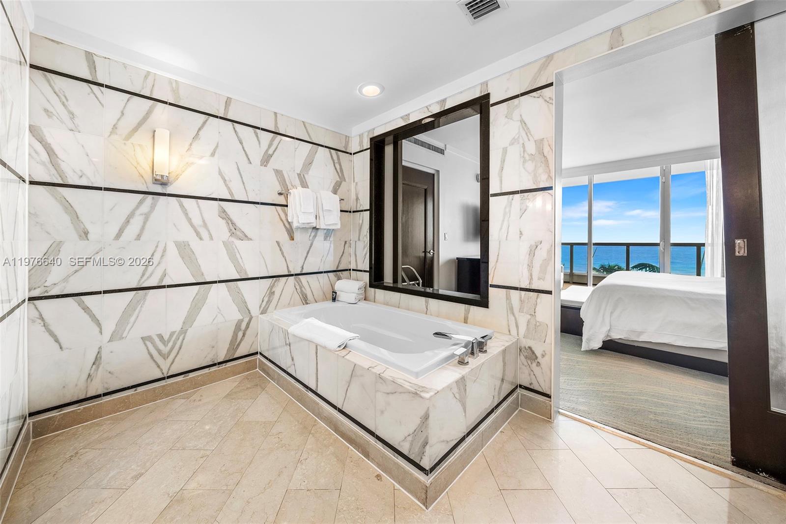 4391 Collins Ave #410 Miami Beach, FL 33140