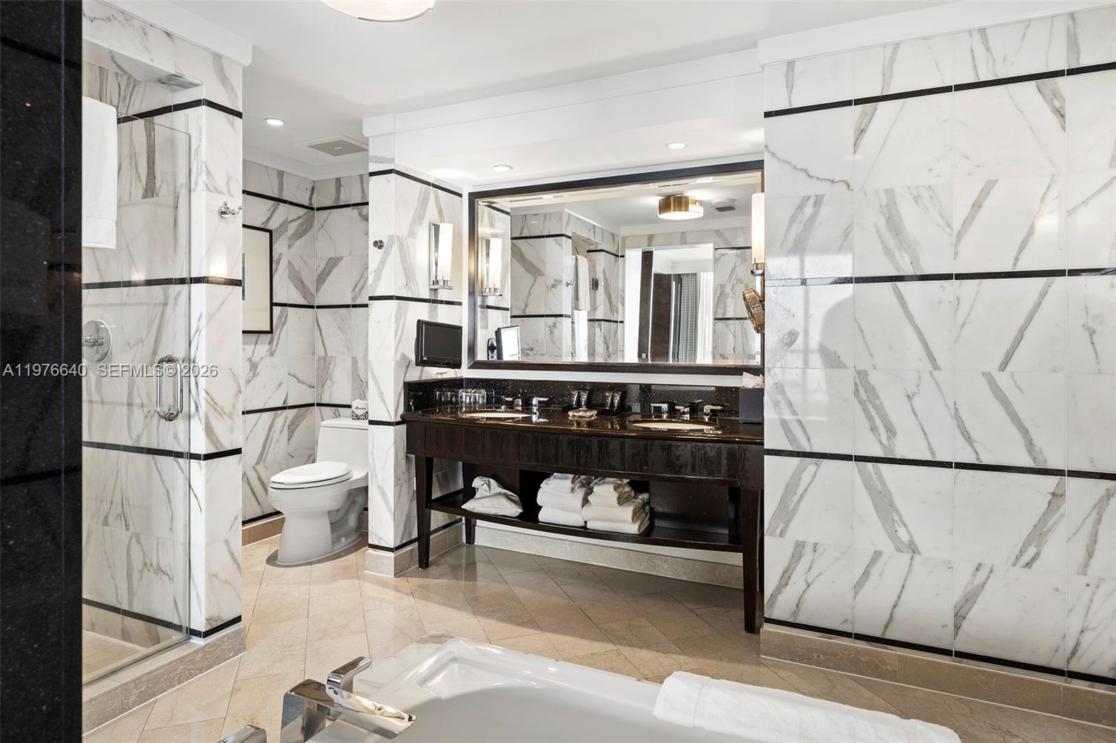 4391 Collins Ave #410 Miami Beach, FL 33140