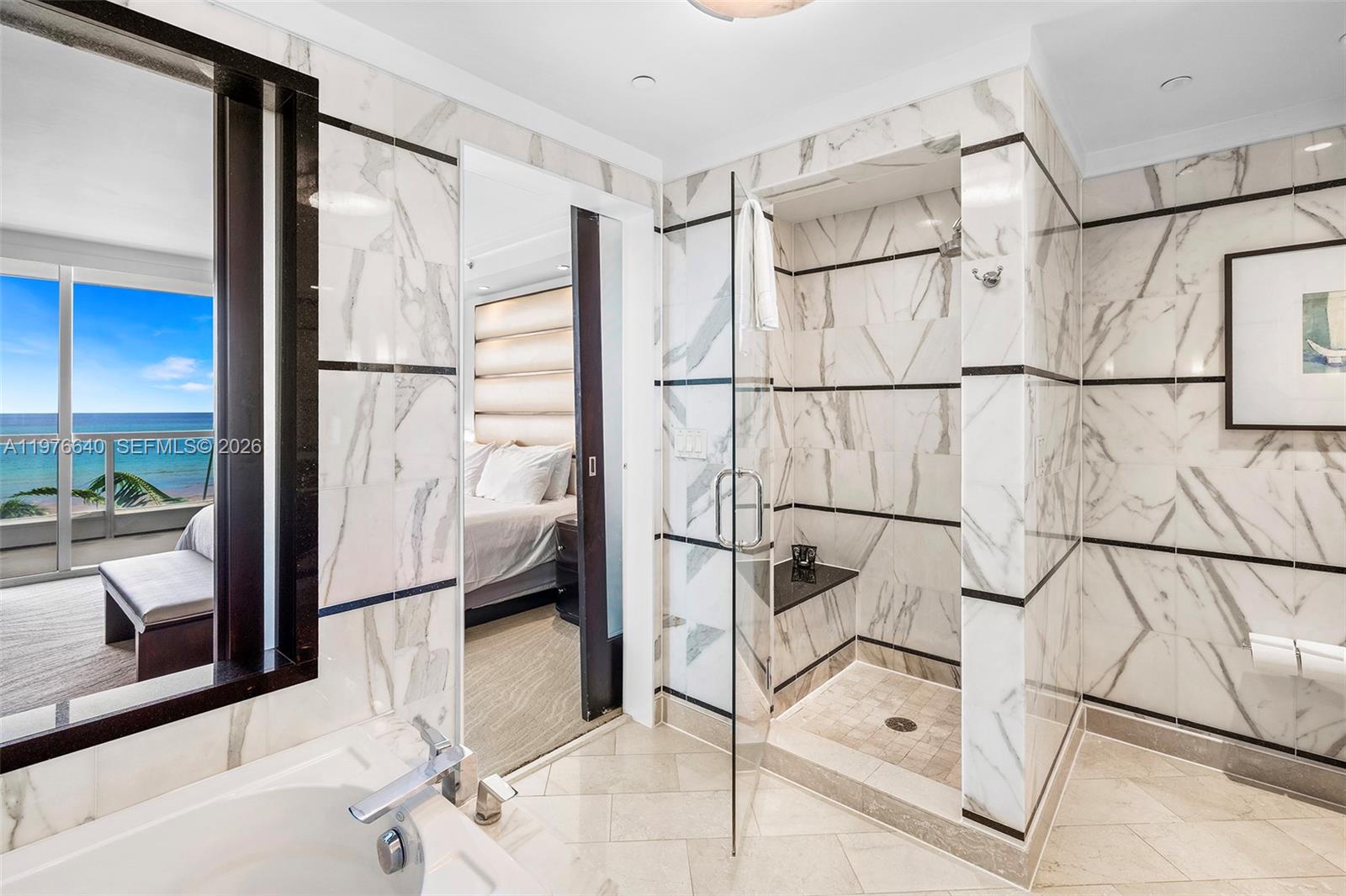 4391 Collins Ave #410 Miami Beach, FL 33140