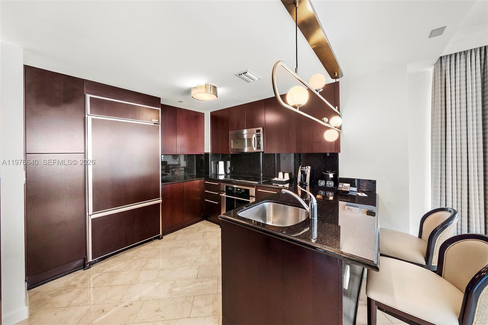 4391 Collins Ave #410 Miami Beach, FL 33140