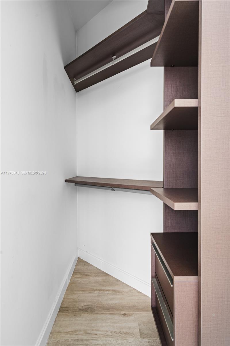 image Brickell Heights East15