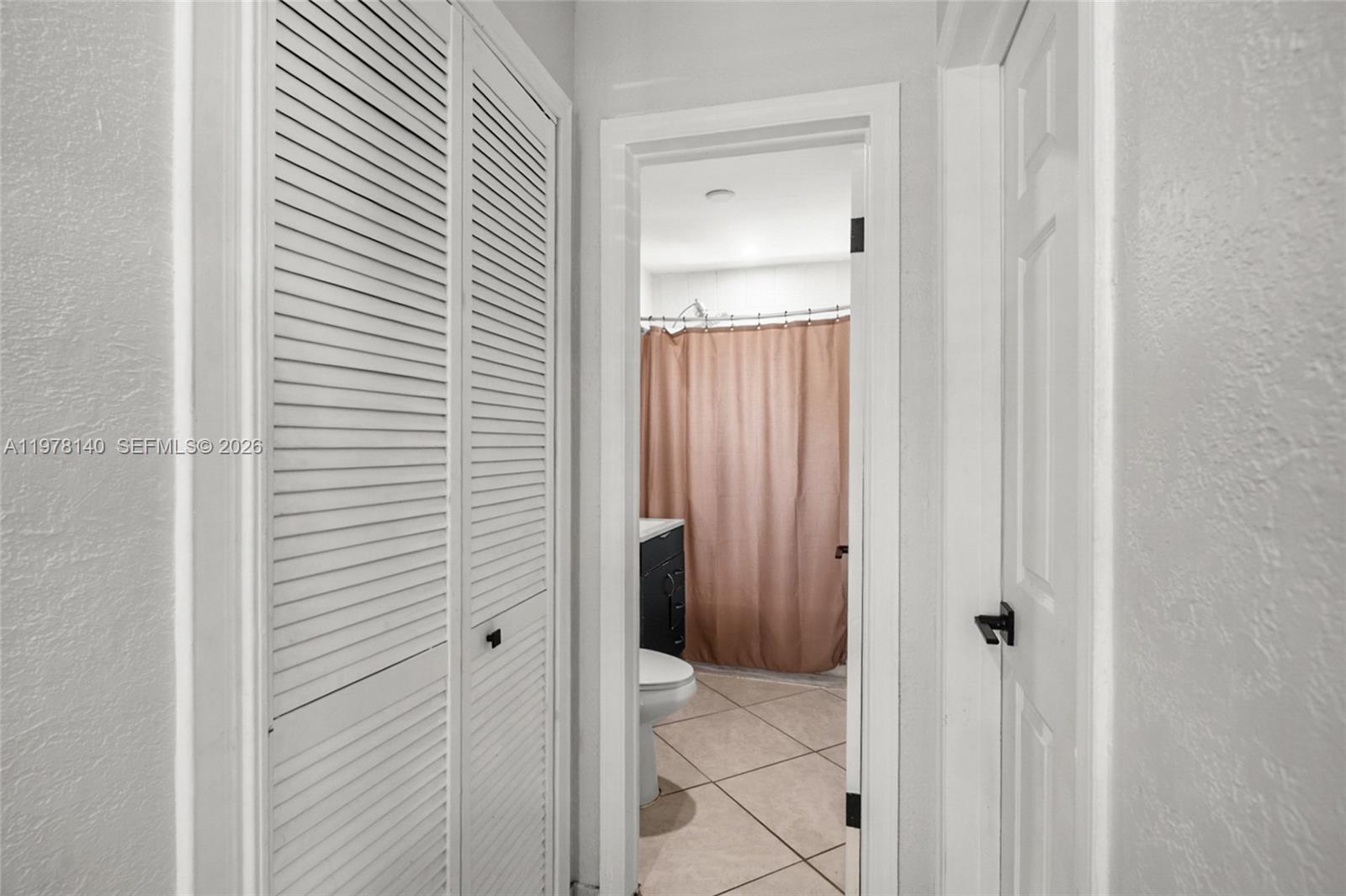 5324 NE 3rd Ter Oakland Park, FL 33334