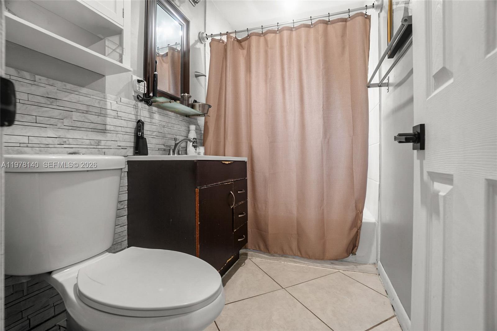 5324 NE 3rd Ter Oakland Park, FL 33334