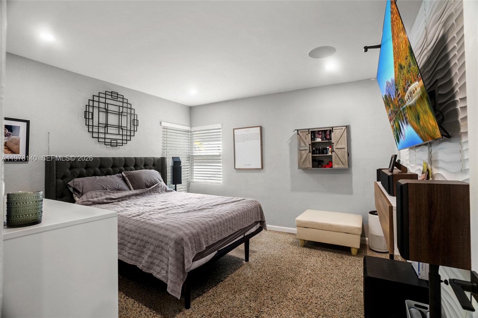 5324 NE 3rd Ter Oakland Park, FL 33334