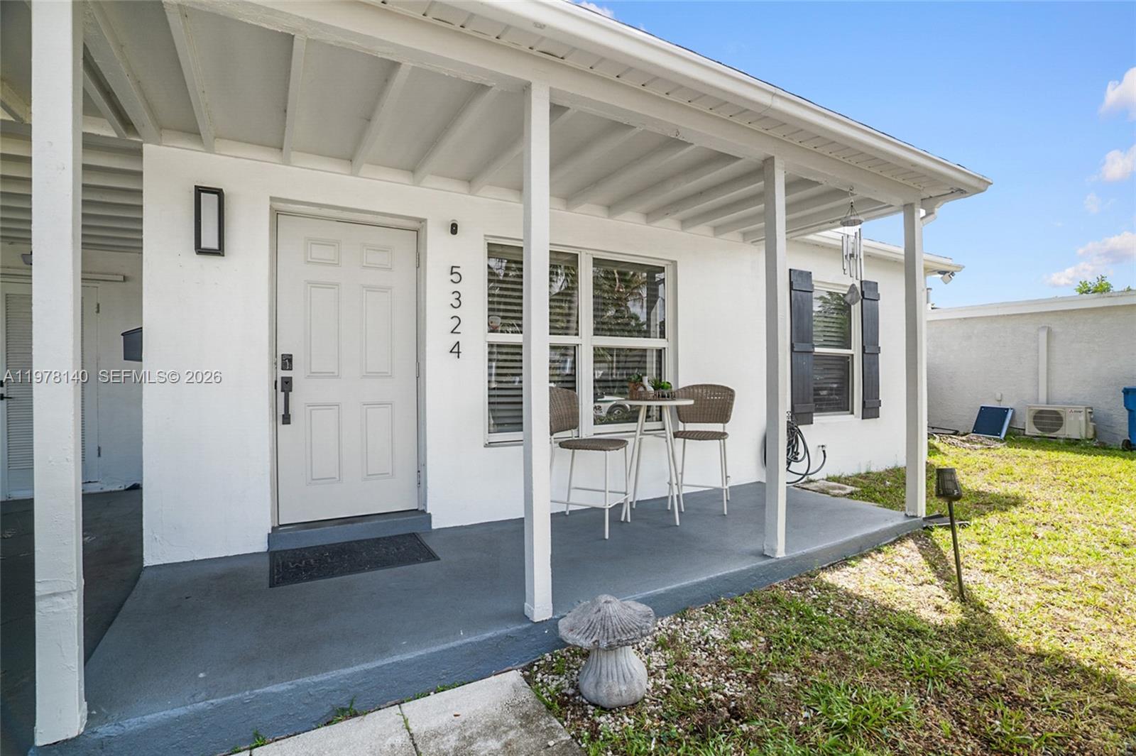 5324 NE 3rd Ter Oakland Park, FL 33334