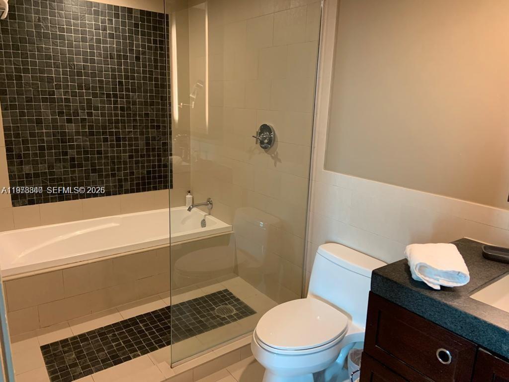 17315 Collins Ave #2105 Sunny Isles Beach, FL 33160