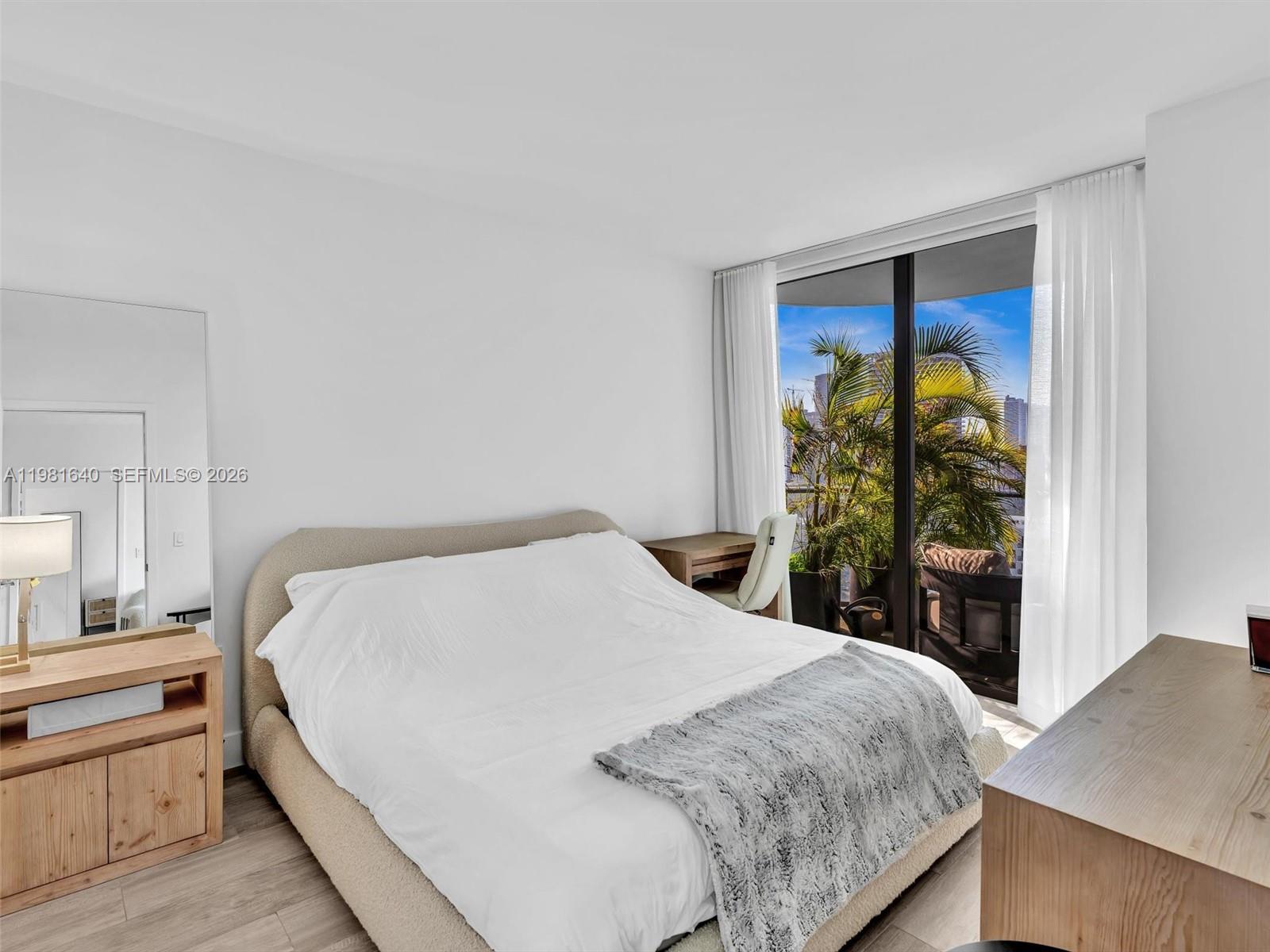 121 NE 34th St #2102 Miami, FL 33137