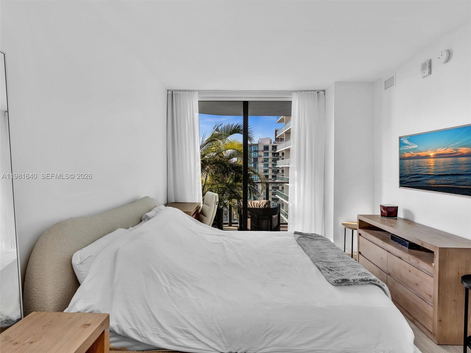 121 NE 34th St #2102 Miami, FL 33137