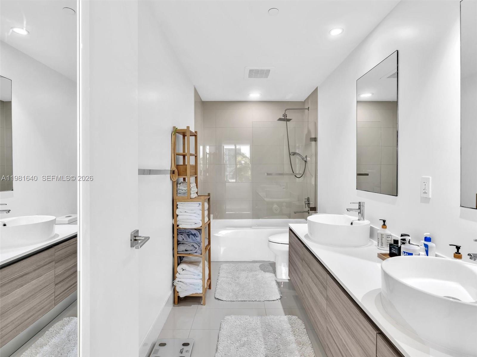 121 NE 34th St #2102 Miami, FL 33137