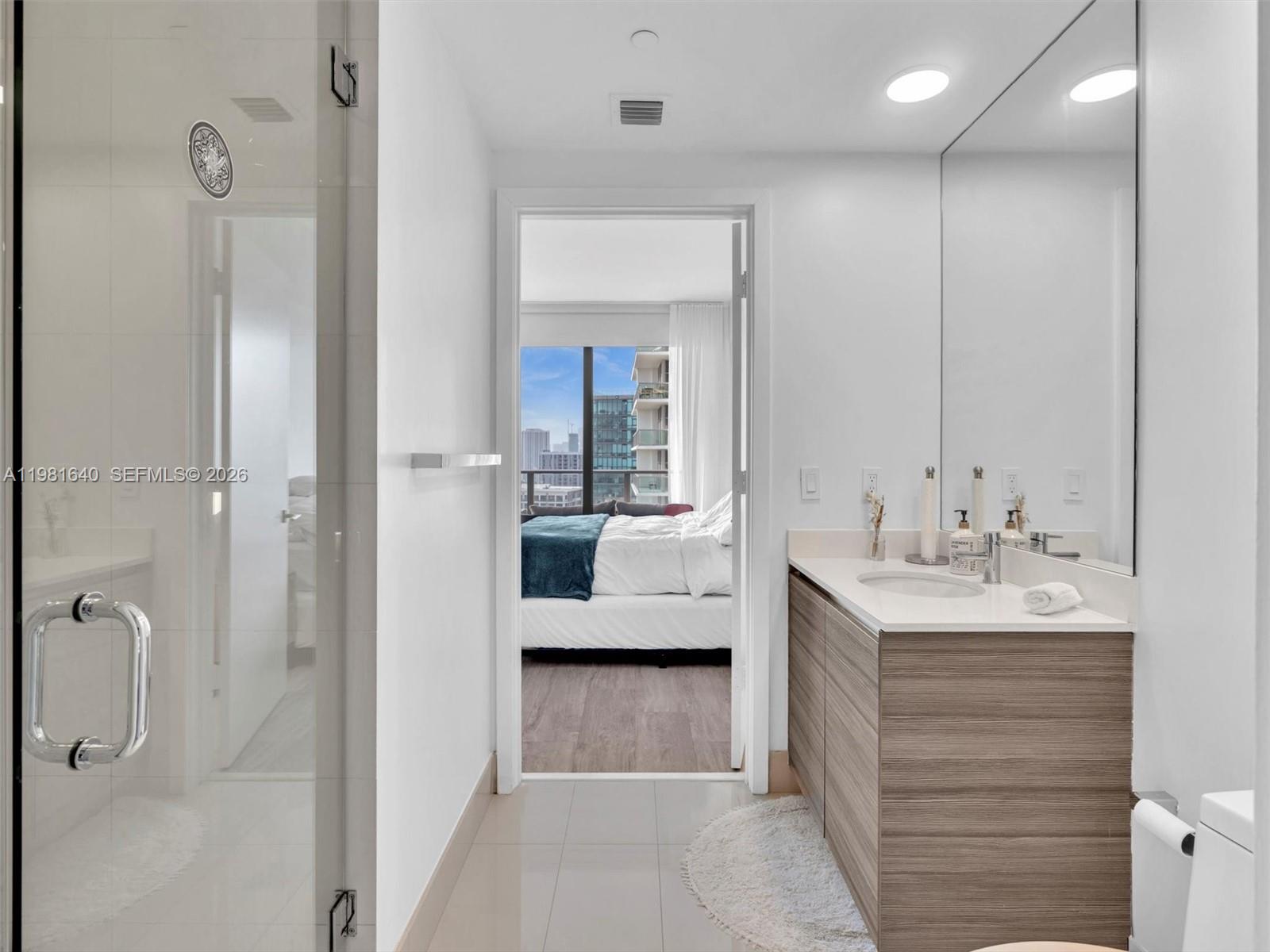 121 NE 34th St #2102 Miami, FL 33137