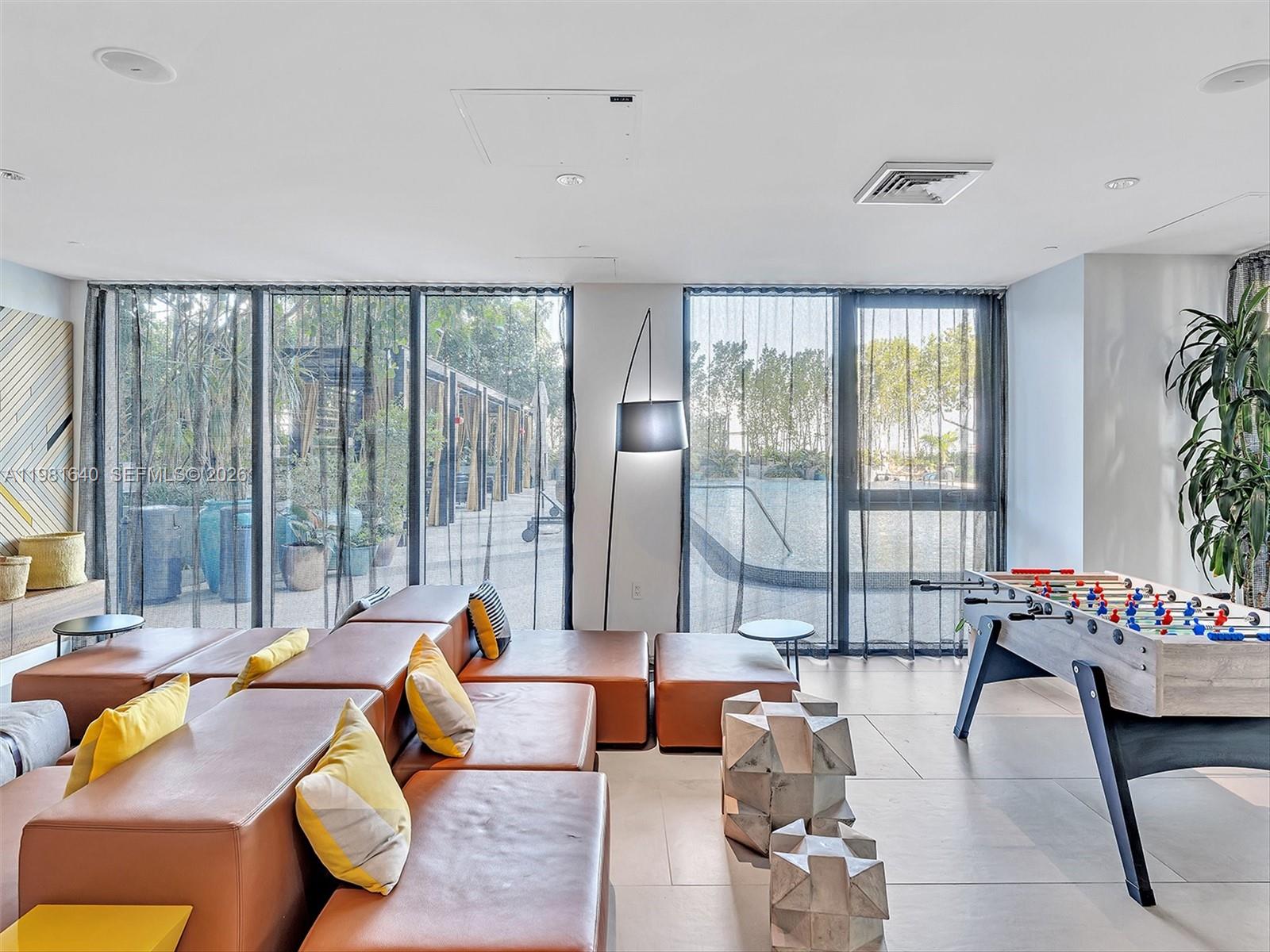 121 NE 34th St #2102 Miami, FL 33137