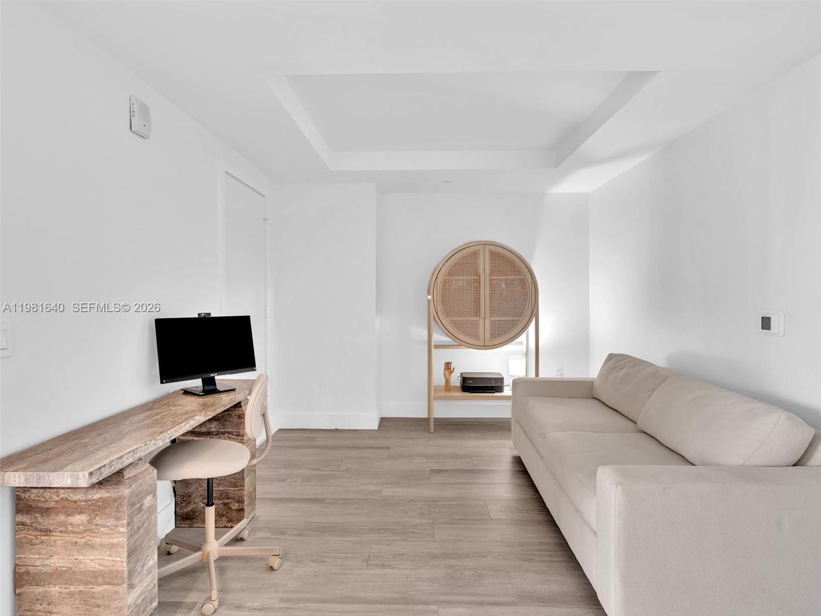 121 NE 34th St #2102 Miami, FL 33137