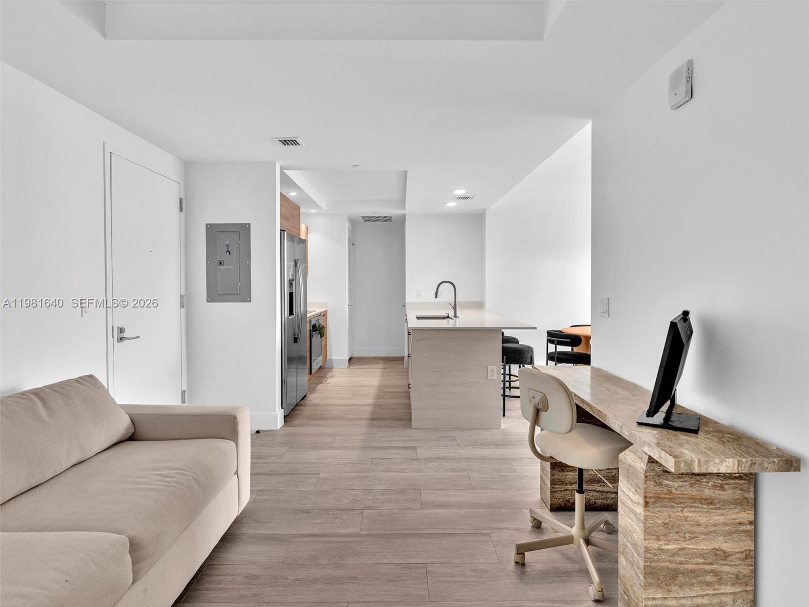 121 NE 34th St #2102 Miami, FL 33137