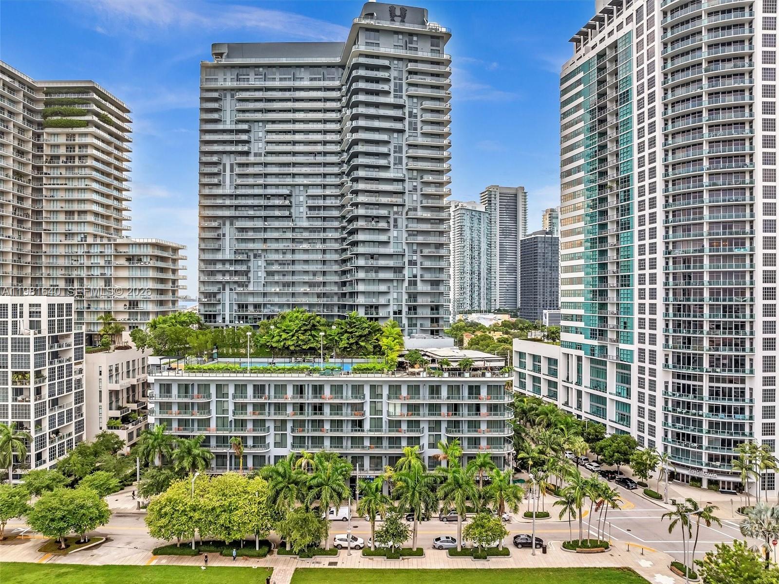 121 NE 34th St #2102 Miami, FL 33137